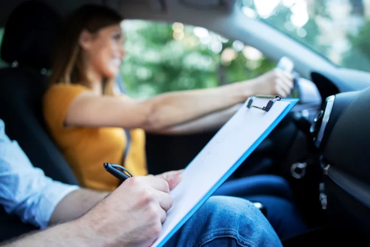 Permis en boîte automatique à Saint-Martin-du-Var, Saint-Martin-du-Var, Auto-Moto-École des Alpes